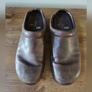 Merrell Womens Dark Brown Slip-On Loafers